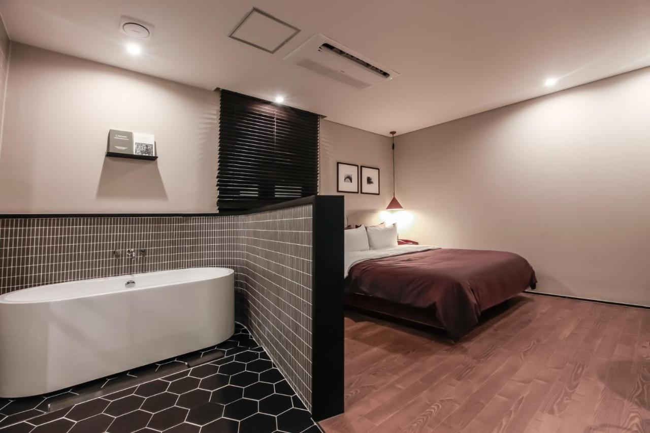 Brown-Dot Hotel Yangjeong Пусан Экстерьер фото