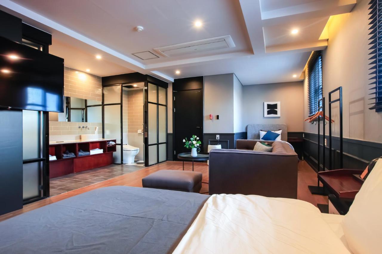 Brown-Dot Hotel Yangjeong Пусан Экстерьер фото